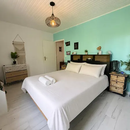 Maison Familiale Avec Piscine Et Climatisation
