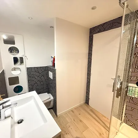 Prázdninový dům Maison Familiale Avec Piscine Et Climatisation Sathonay-Camp